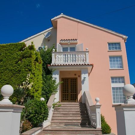 F• R• I• E• N• D• S• Bed and Breakfast Novalja Exteriör bild