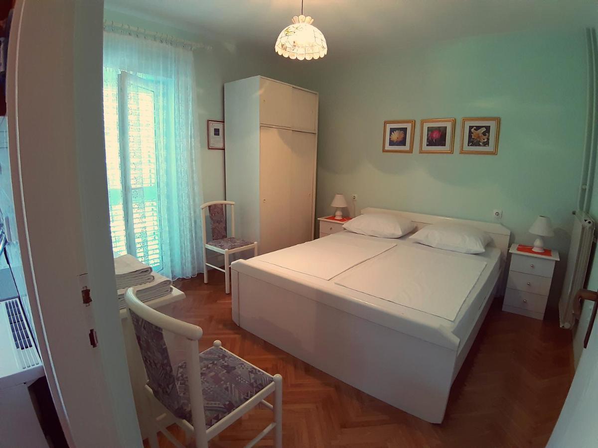F• R• I• E• N• D• S• Bed and Breakfast Novalja Exteriör bild